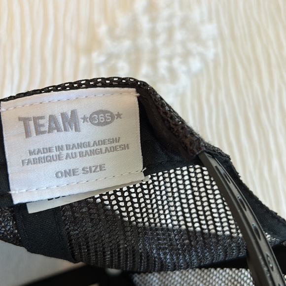 Black mesh, back trucker hat-NWOT - Picture 7 of 7